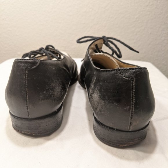 SOLD- Vintage Black & White Leather Loafers - Picture 5 of 14